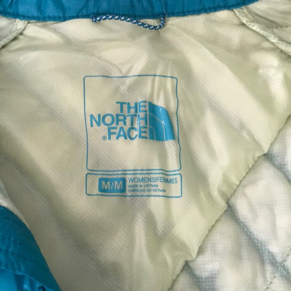 The North Face Women’s Thermoball Coat - Picture 7 of 7